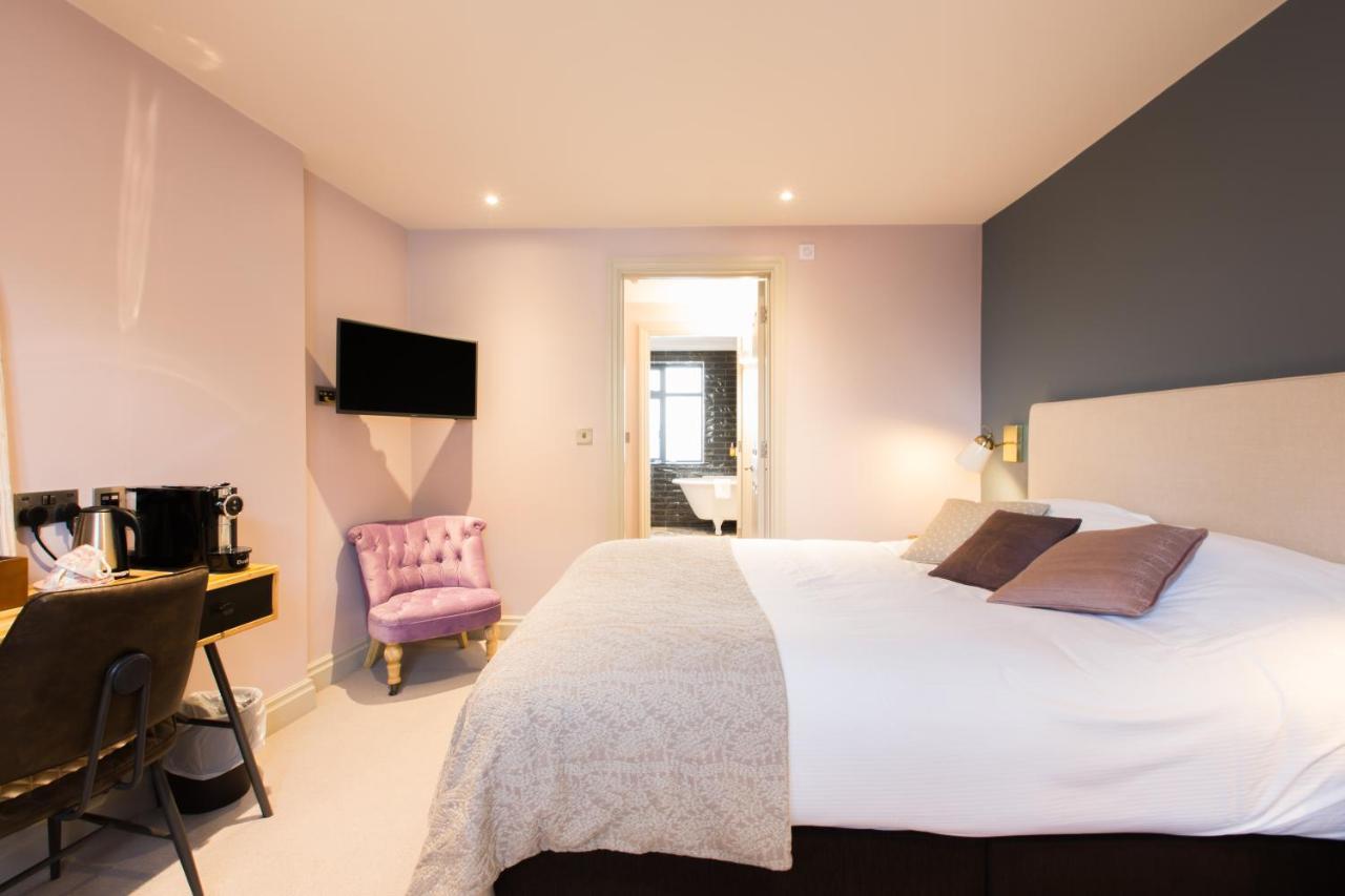 HOTEL CHEFFINS AT THE BEAUMONT INN ST AUBIN 4 Jersey from